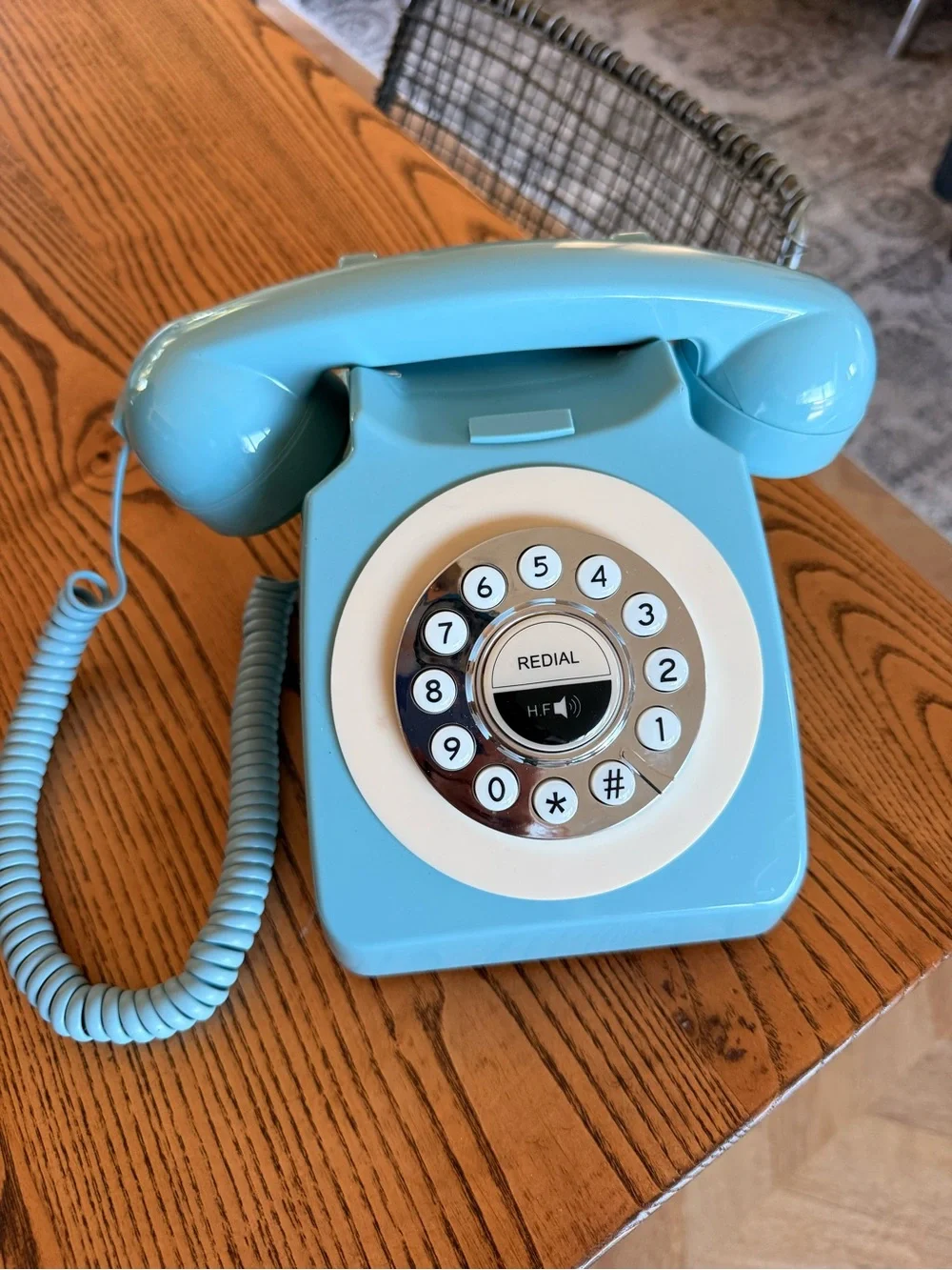 Throwback Retro Rotary Wireless Phone Speaker - blue